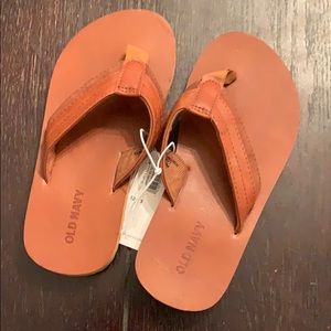 NWT Old Navy Little Boys Sandal in Brown sz 12-13
